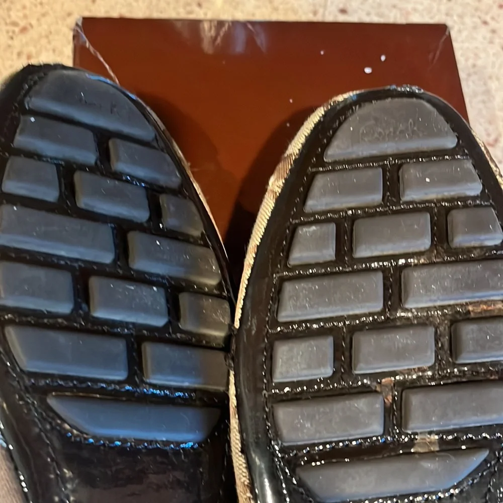 Women’s Coach “Perri” driving loafers. Size 7B - Picture 13 of 15